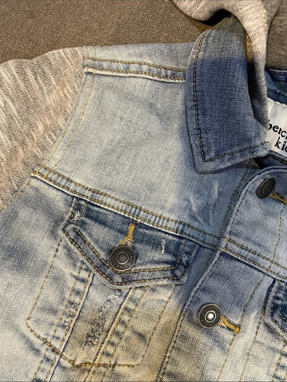 Abercrombie Kids A&F denim jacket hoodie jersey sleeves girls/boys
